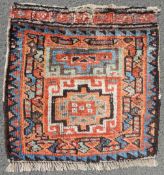 Varamin Shah - Savan Hybe. Bag front. Antique, around 1900.48 cm x 48 cm. Knotted by hand. Wool on