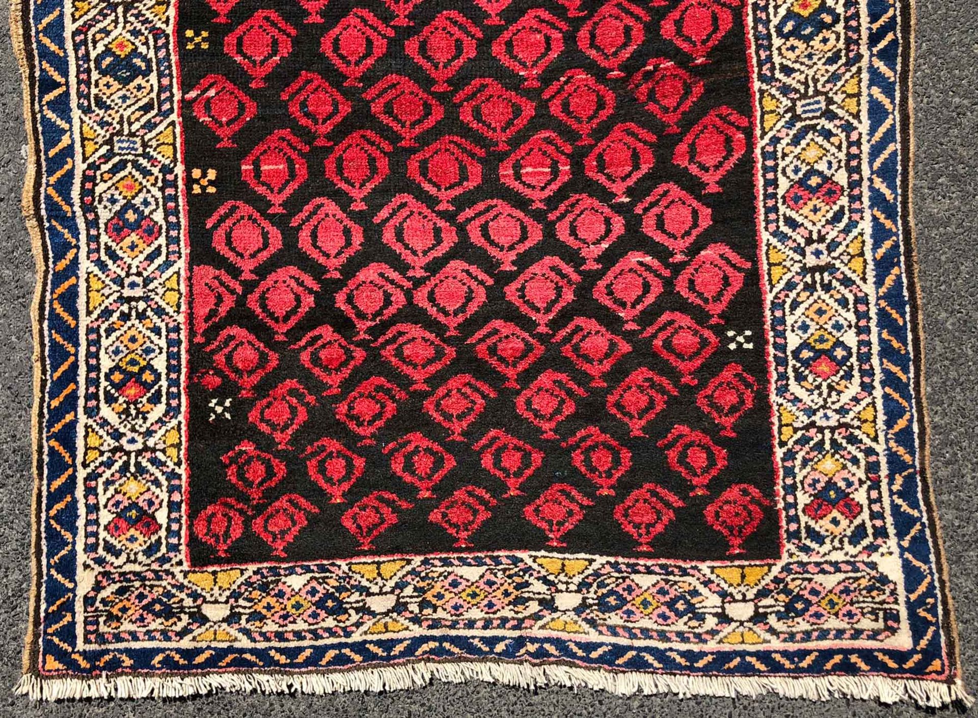 Hamadan Persian carpet. Iran. Antique, around 1910.352 cm x 108 cm. Knotted by hand. Wool on cotton. - Image 2 of 8
