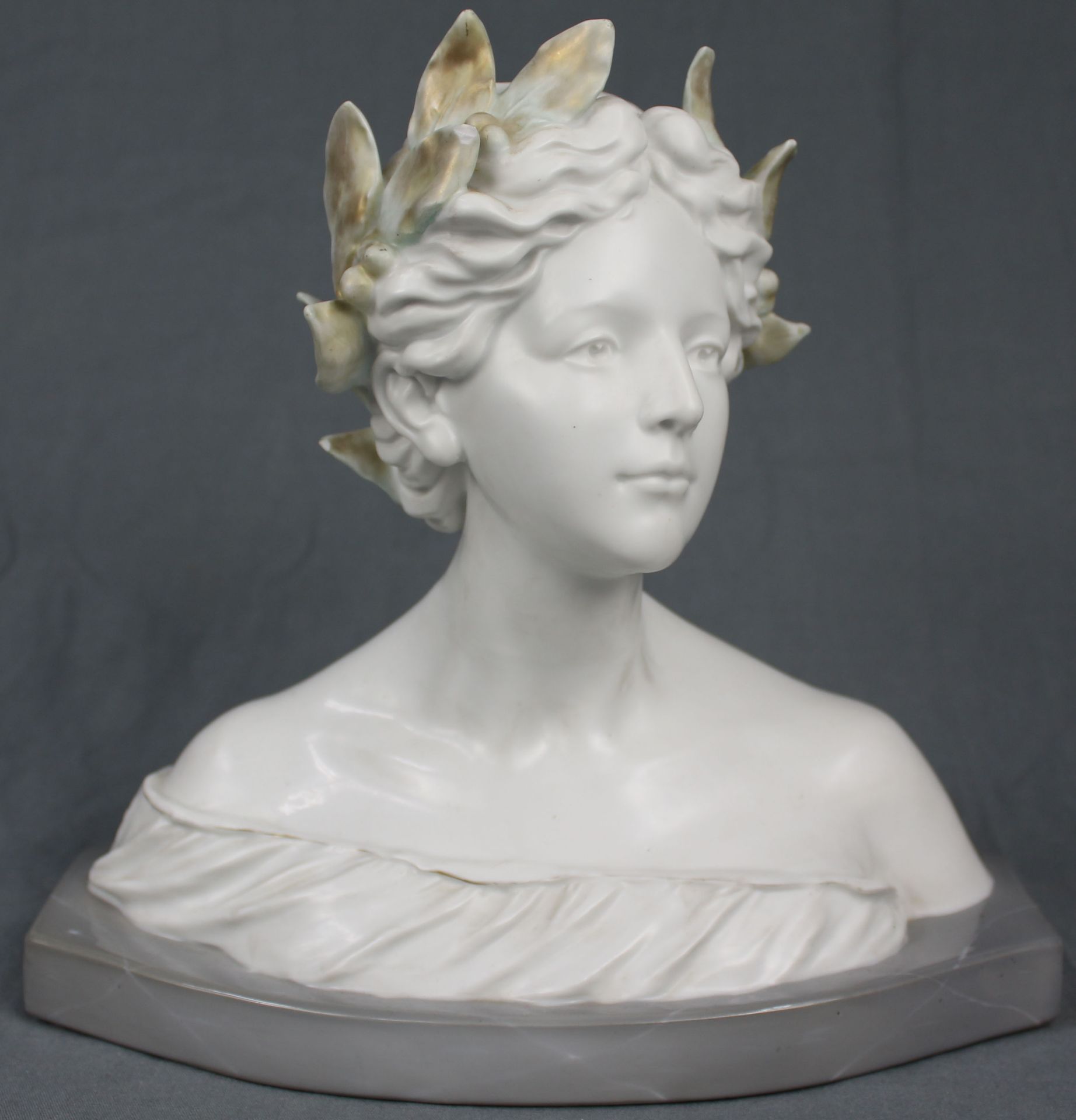 Porcelain bust of Fauna. Art Nouveau.26 cm high.Porzellan Büste der Fauna. Jugendstil.26 cm hoch.