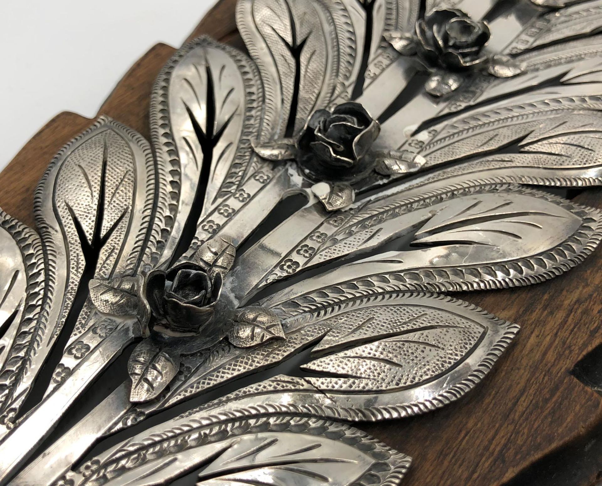 Wall decoration. Silver on wood.Each 71 cm long overall. Silver tested. Proably Mexico around 1968. - Bild 3 aus 9