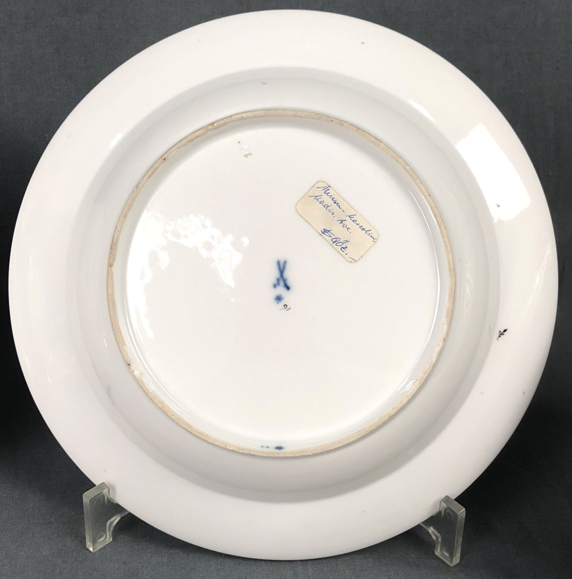 18 parts of Meissen porcelain. Partially still 18th century?Breakthrough plate 24 cm in diameter. - Bild 6 aus 20