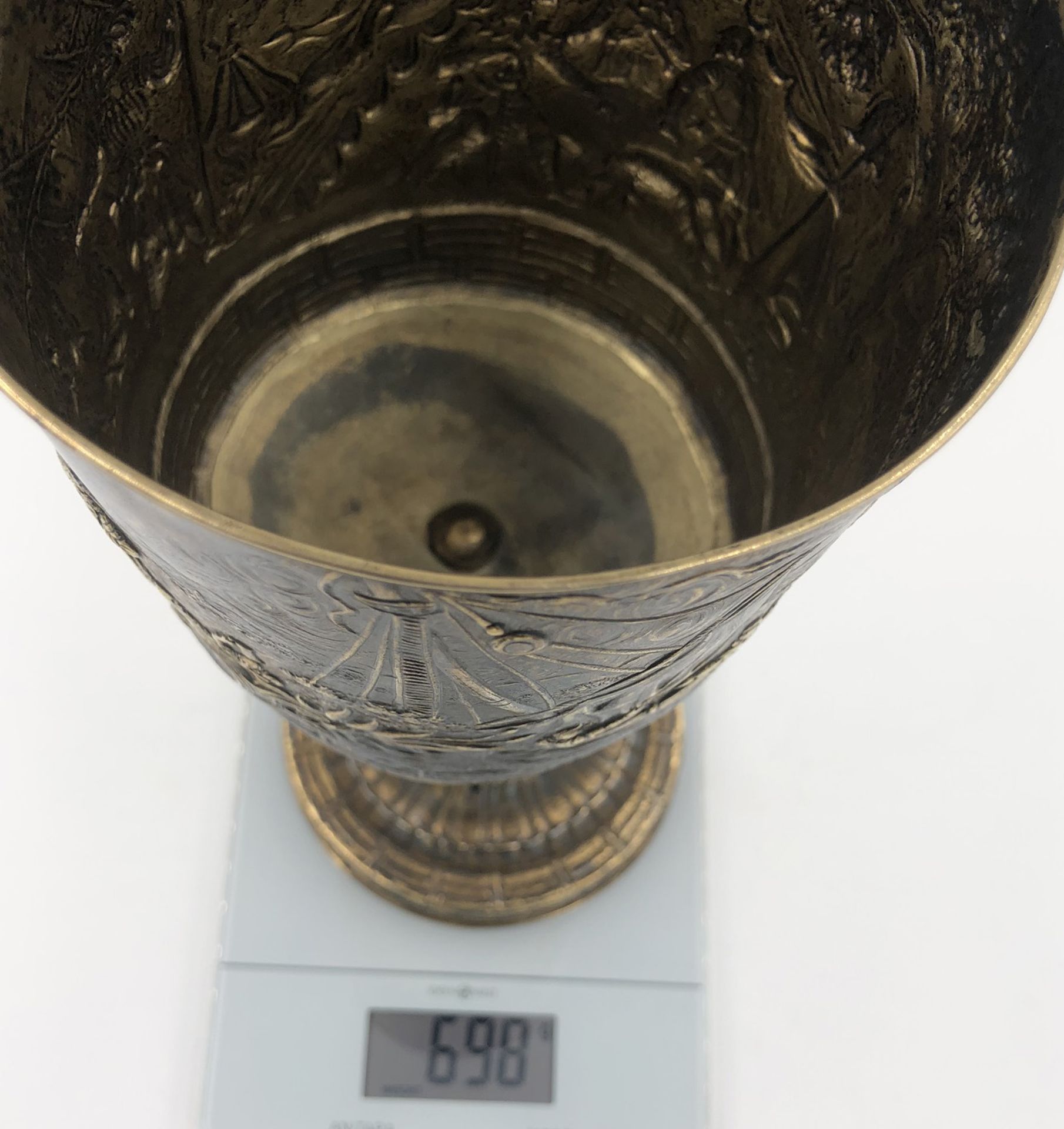 Silver. Chalice depicting a knight.698 grams. 30.3 cm high. Marriage of two parts. Chalice - Bild 4 aus 12