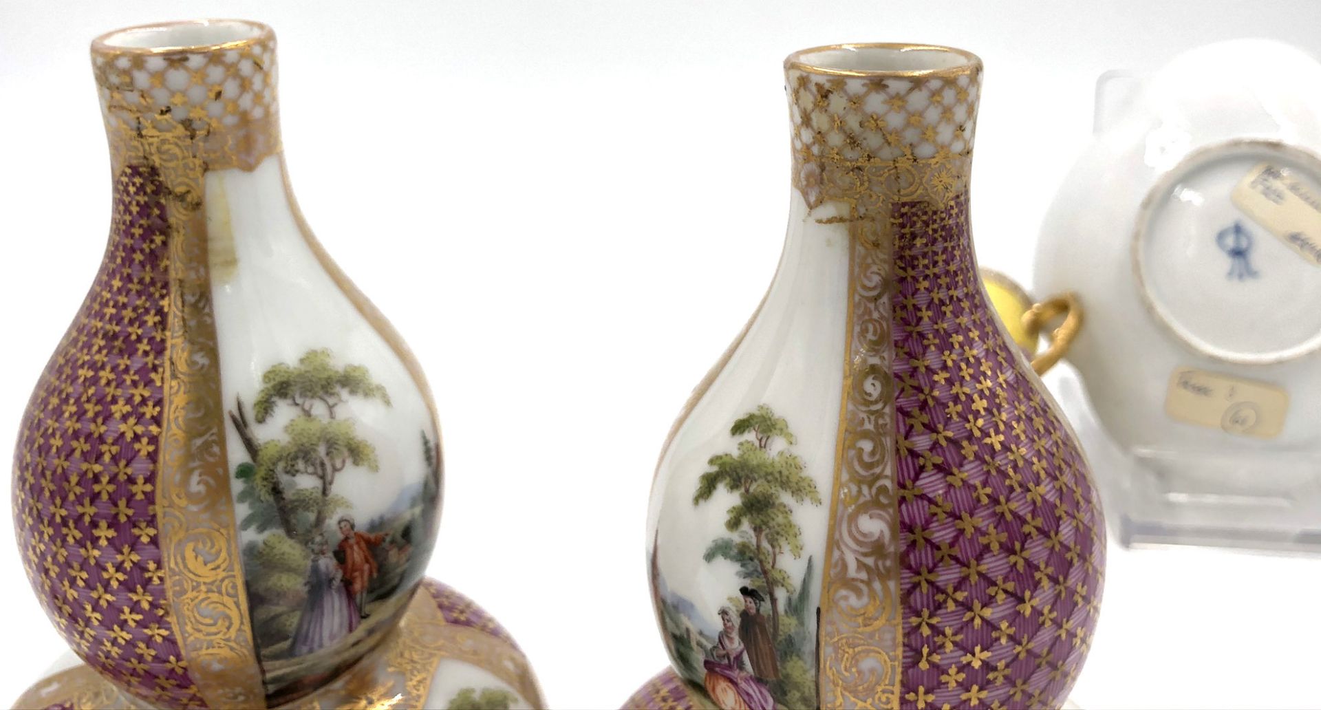 Porcelain. Probably early Meissen.2 double pumpkin bottles with stoppers, '' AR '' mark, and a cup - Bild 2 aus 13