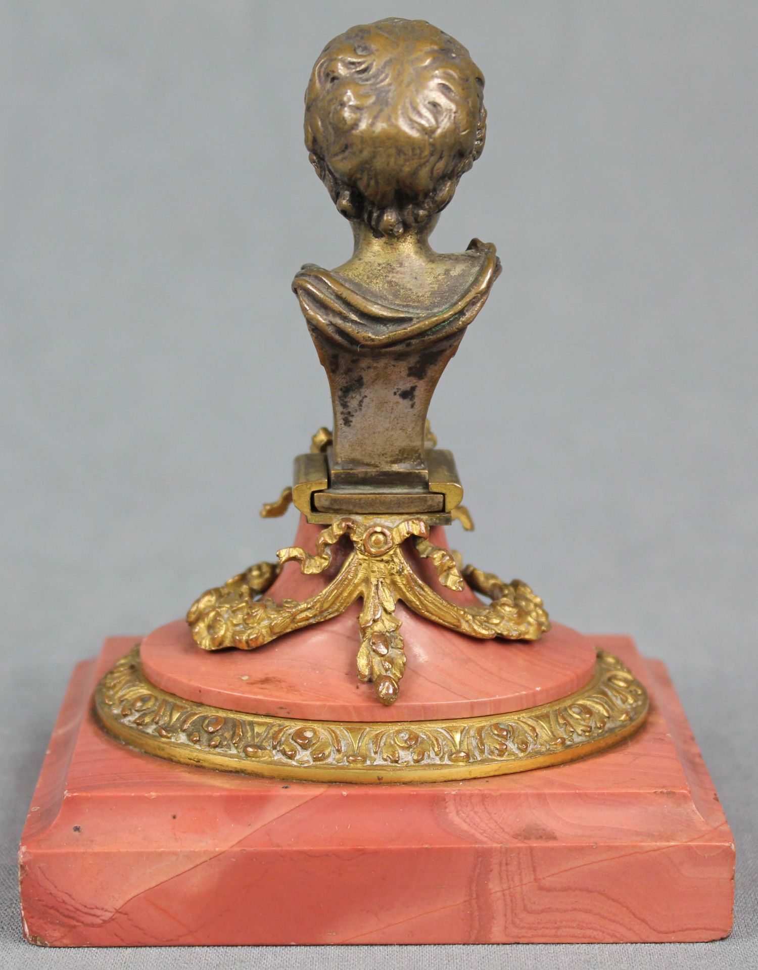 Seal stamp. Bronze. Red marble base.12.5 cm high. Condition see photos.Petschaft. Bronze. Sockel - Image 3 of 8