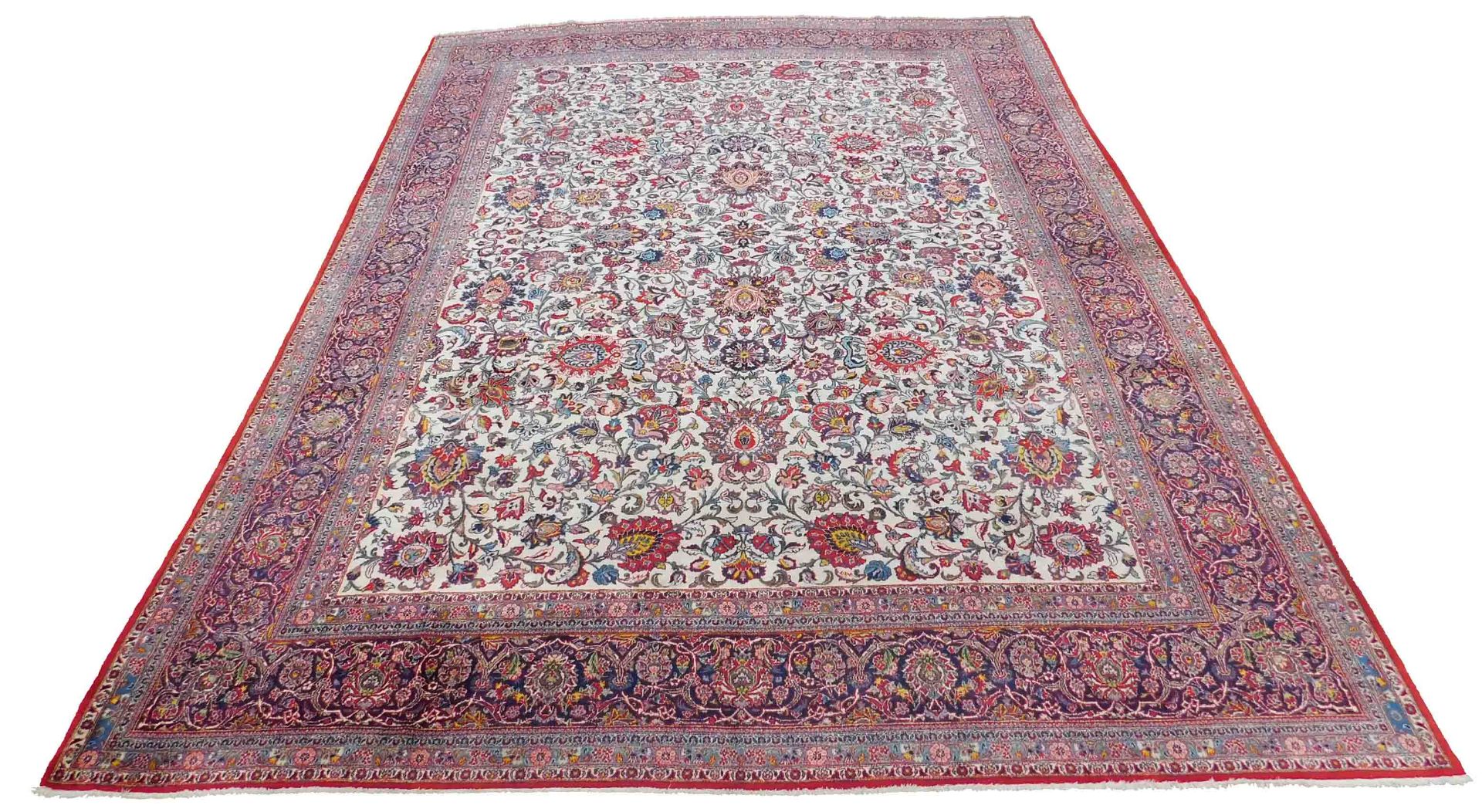 Keschan Persian carpet. Iran. Very fine weave. Cork wool.445 cm x 320 cm. Knotted by hand. Cork wool