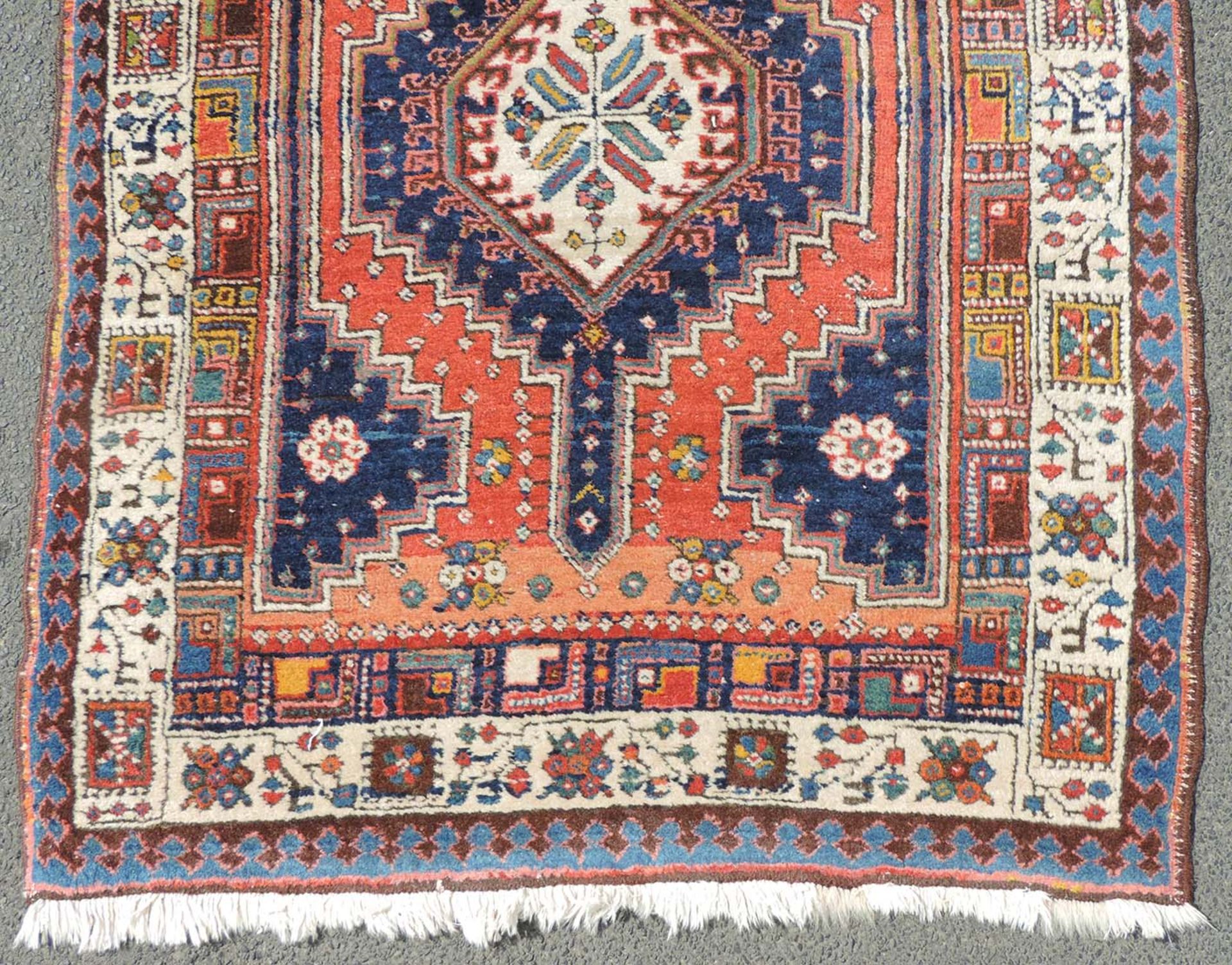 Meshkin Persian rug. Runner. Iran. Old, around 1930.323 cm x 94 cm. Knotted by hand. Wool on cotton. - Image 2 of 7