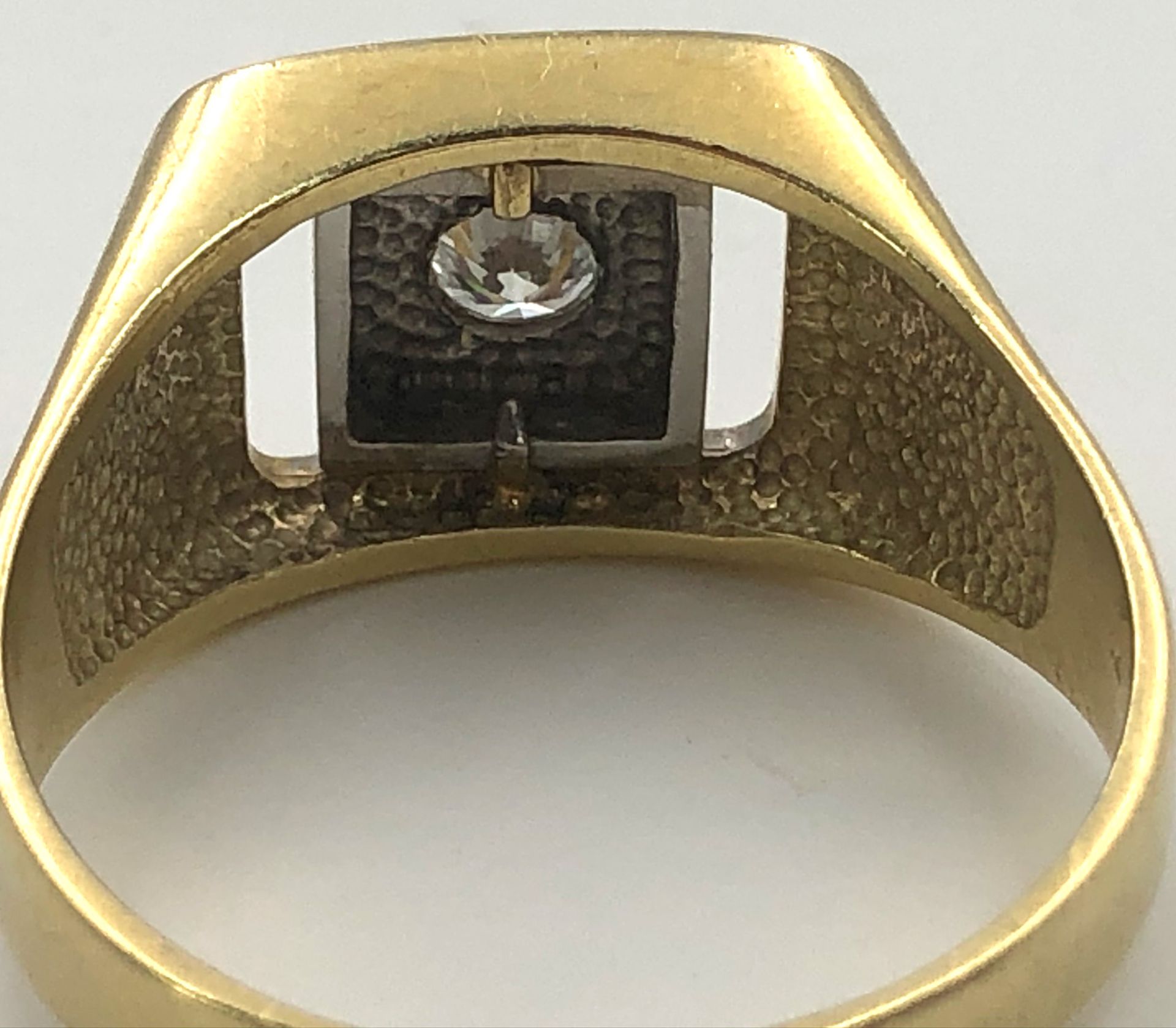 Ring, gold 585. Brilliant approx. 0.25 carat.8.6 grams total weight. The diamond in the upper - Bild 3 aus 9