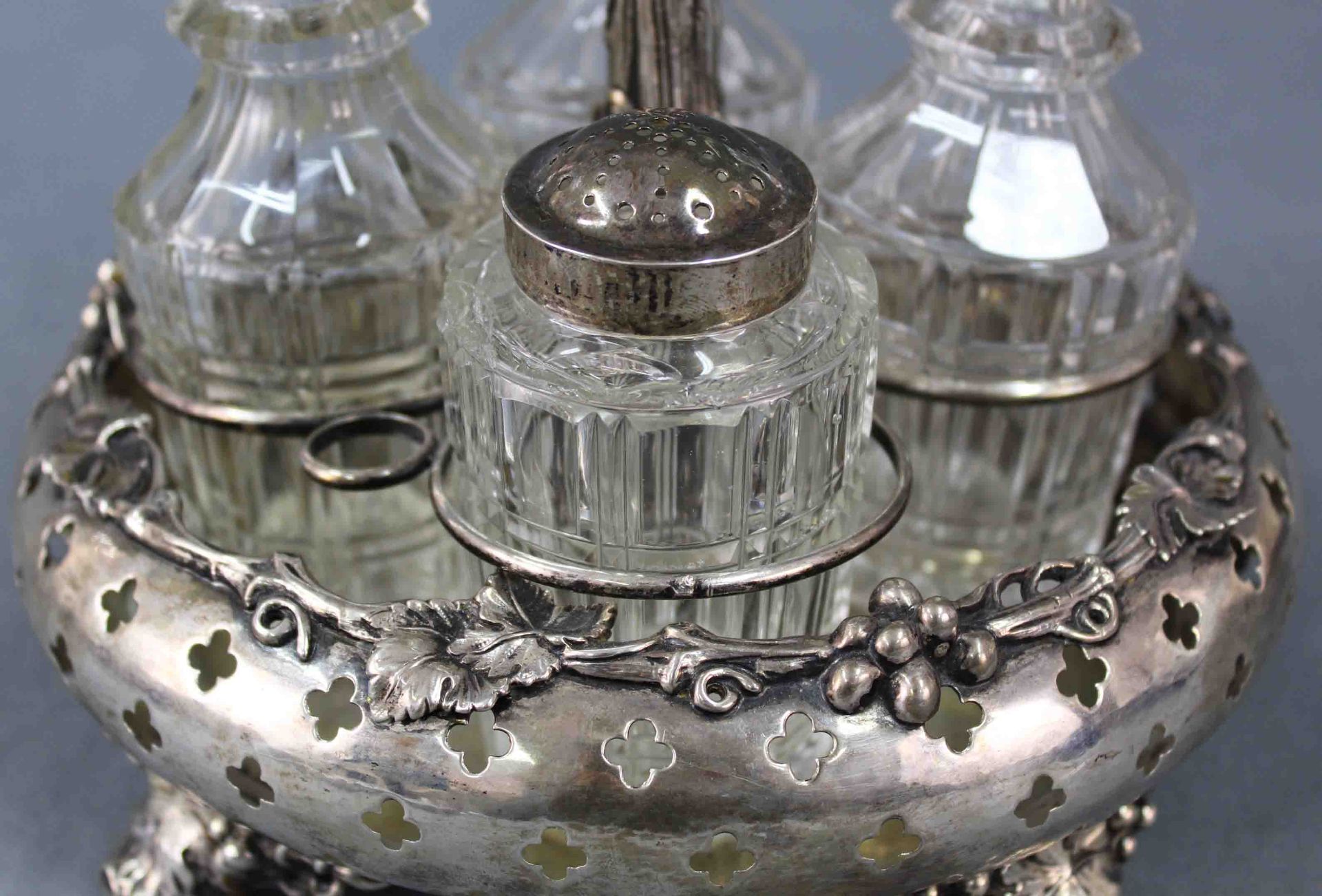 Cruet for vinegar, oil, salt and pepper. Silver, 12 Lot.31 cm high. Condition see photos. Total - Bild 12 aus 16