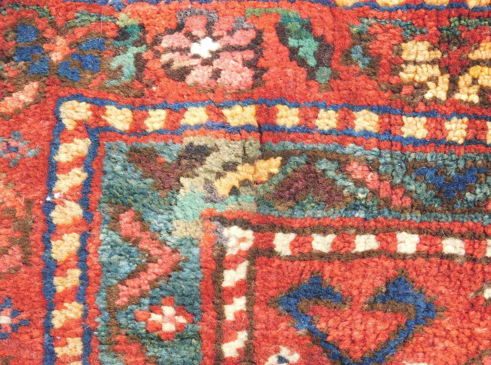 Shah - Savan Persian rug. Pocket front. Iran. Antique, around 1900.94 cm x 132 cm. One side hand- - Image 6 of 7