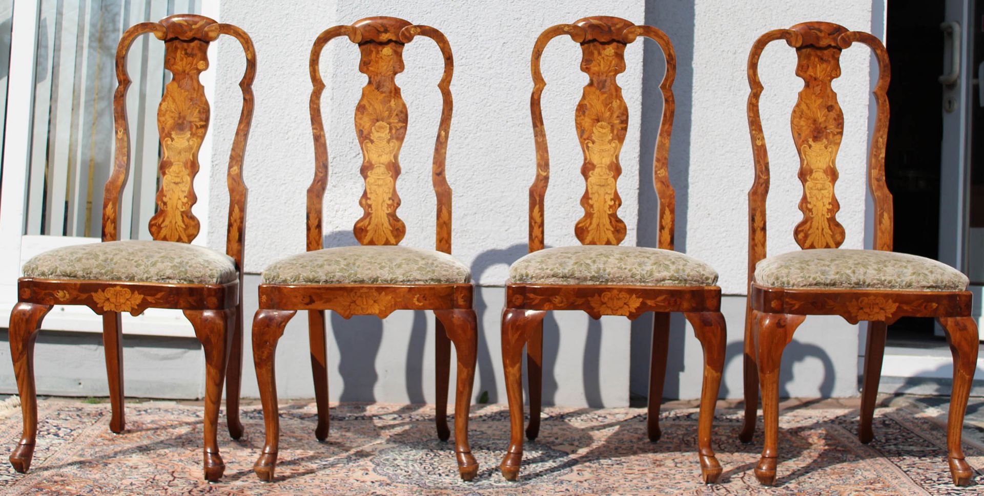 4 chairs. Ebonized. Holland style.108(49) cm x 49 cm x 43 cm.4 Stühle. Ebonisiert. Holland Stil.