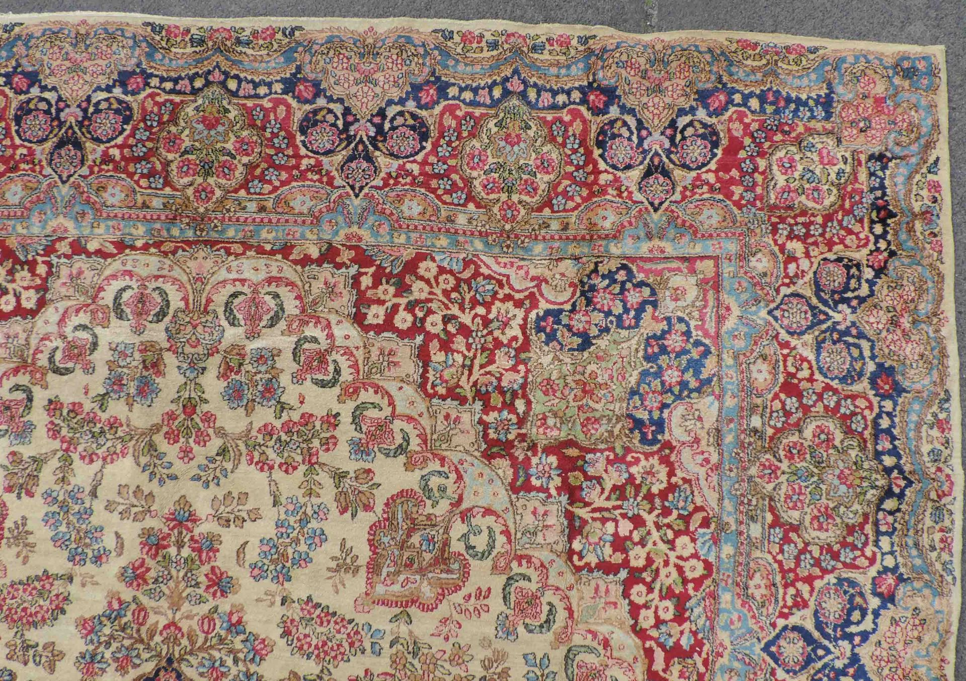 Kirman Persian carpet. Iran. Old, 1st half of the 20th century.420 cm x 297 cm. Knotted by hand. - Image 3 of 14