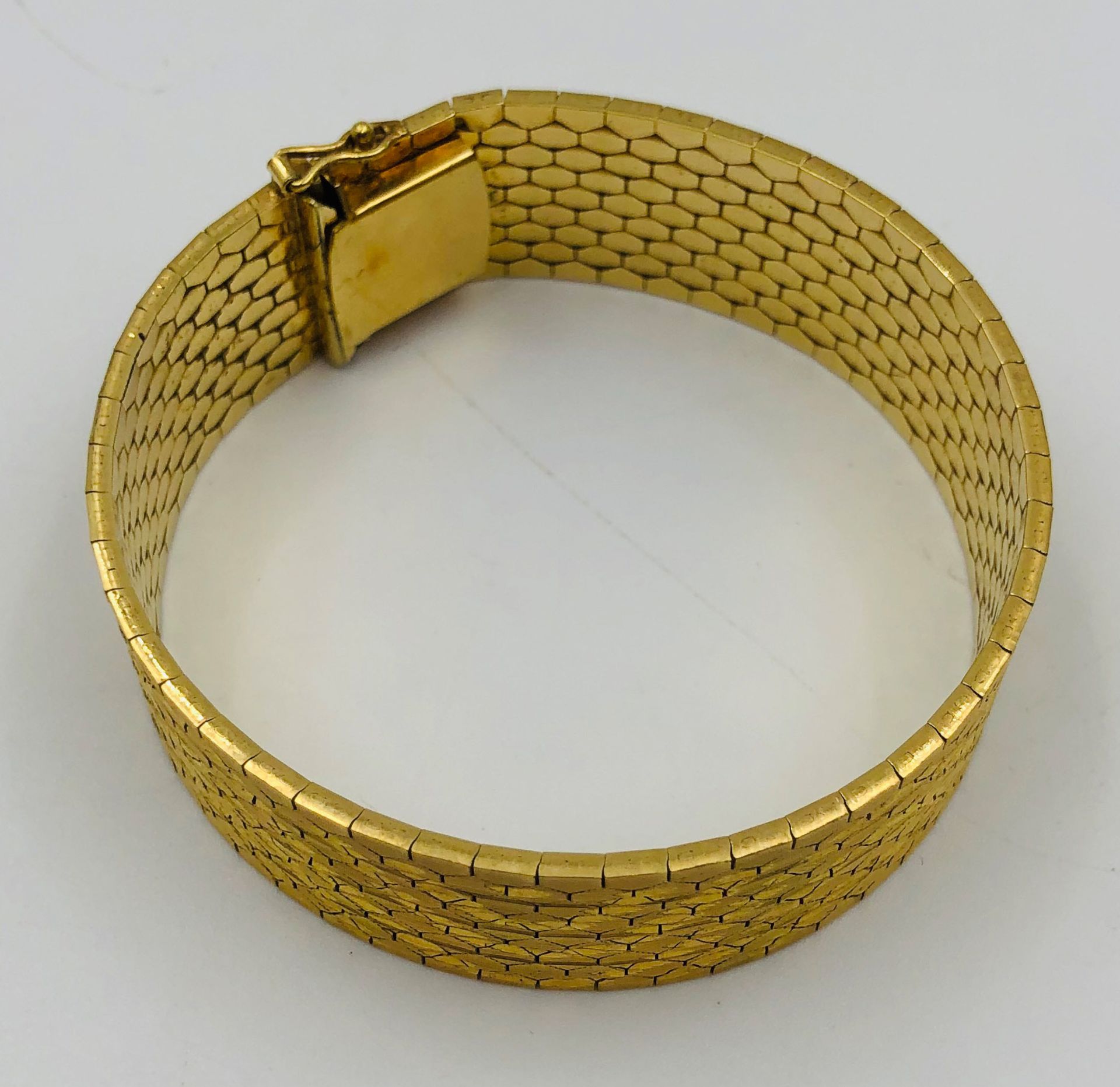 Armband. Vergoldet.38,9 Gramm. 18,5 cm lang.Bracelet. Gold.38.9 grams. 18.5 cm long. Probably 14 - Image 9 of 9