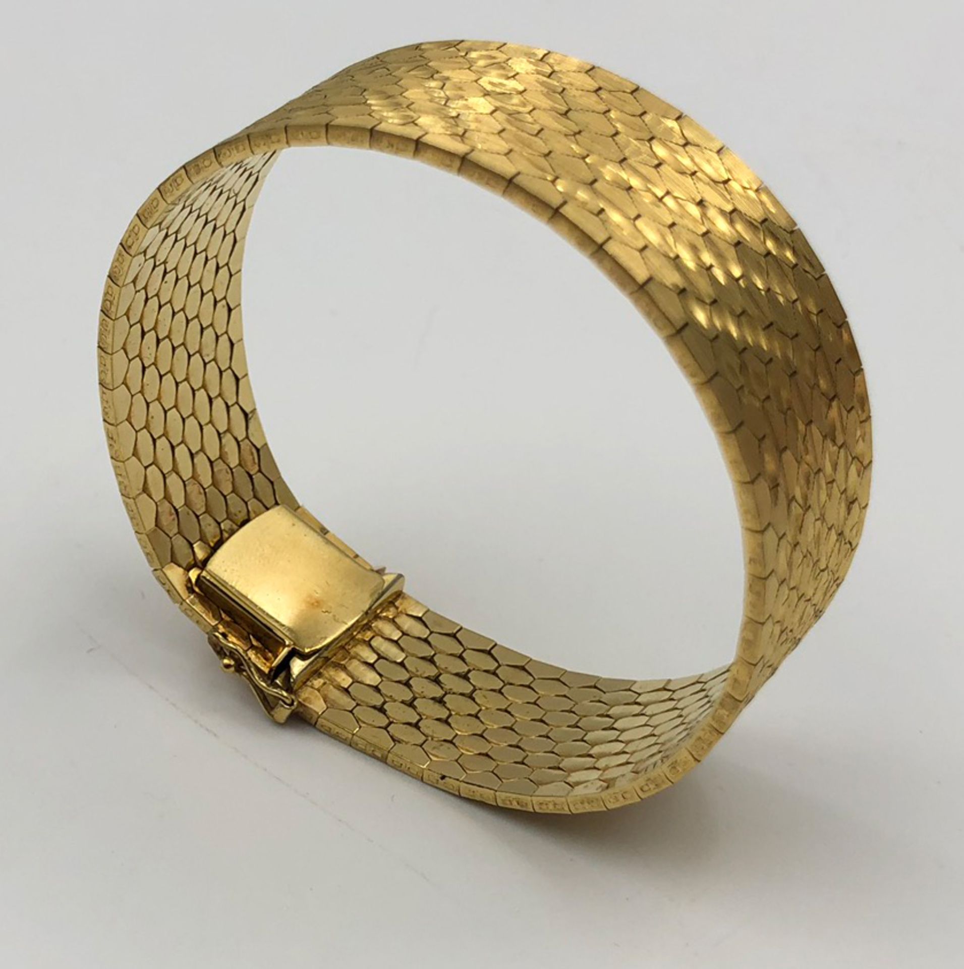 Armband. Vergoldet.38,9 Gramm. 18,5 cm lang.Bracelet. Gold.38.9 grams. 18.5 cm long. Probably 14 - Image 2 of 9