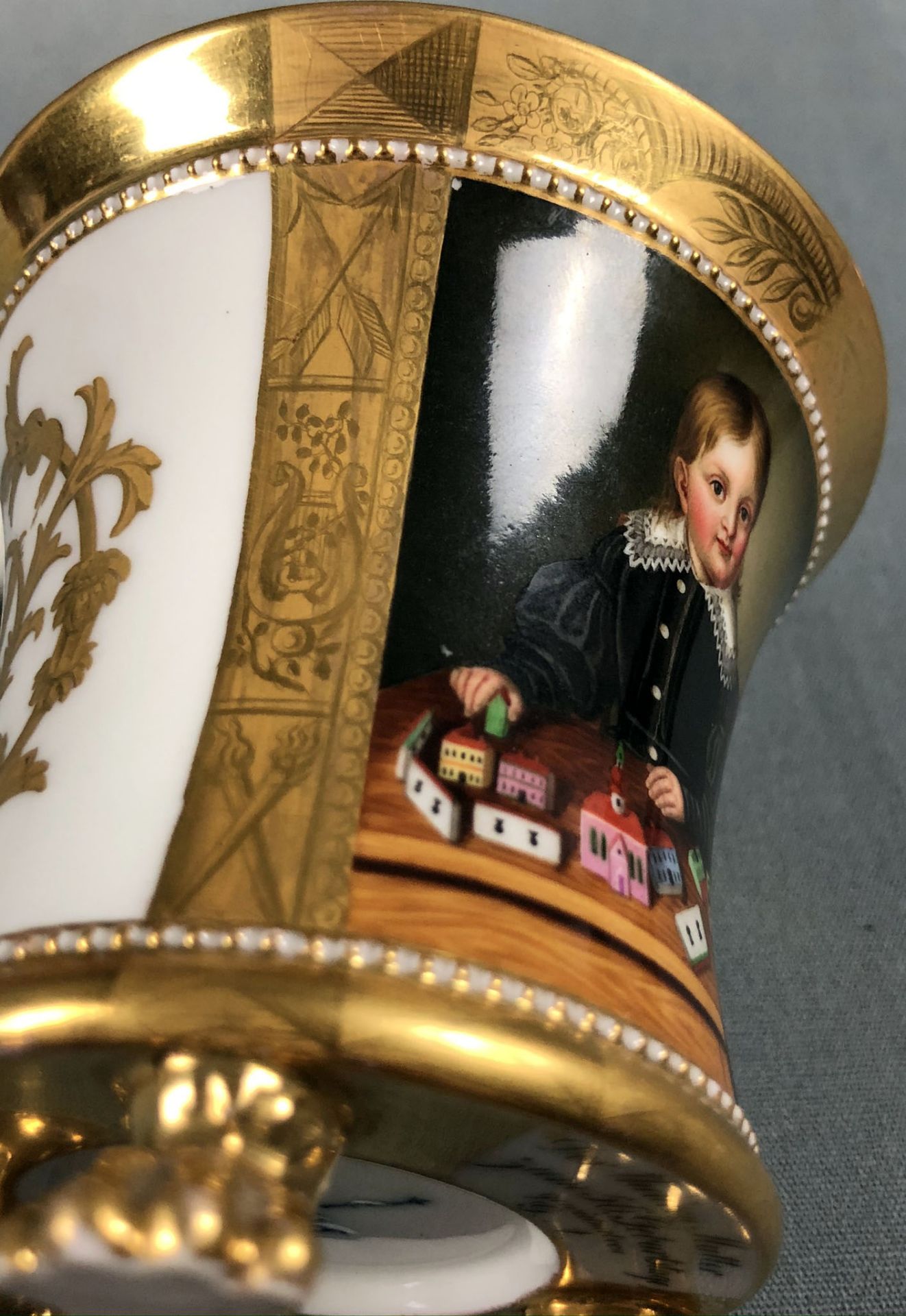 Portrait Tasse mit Untertasse Biedermeier KPM. Dazu originale Vorlage.Tasse 12 cm hoch. 42 cm x 35,5 - Bild 13 aus 14