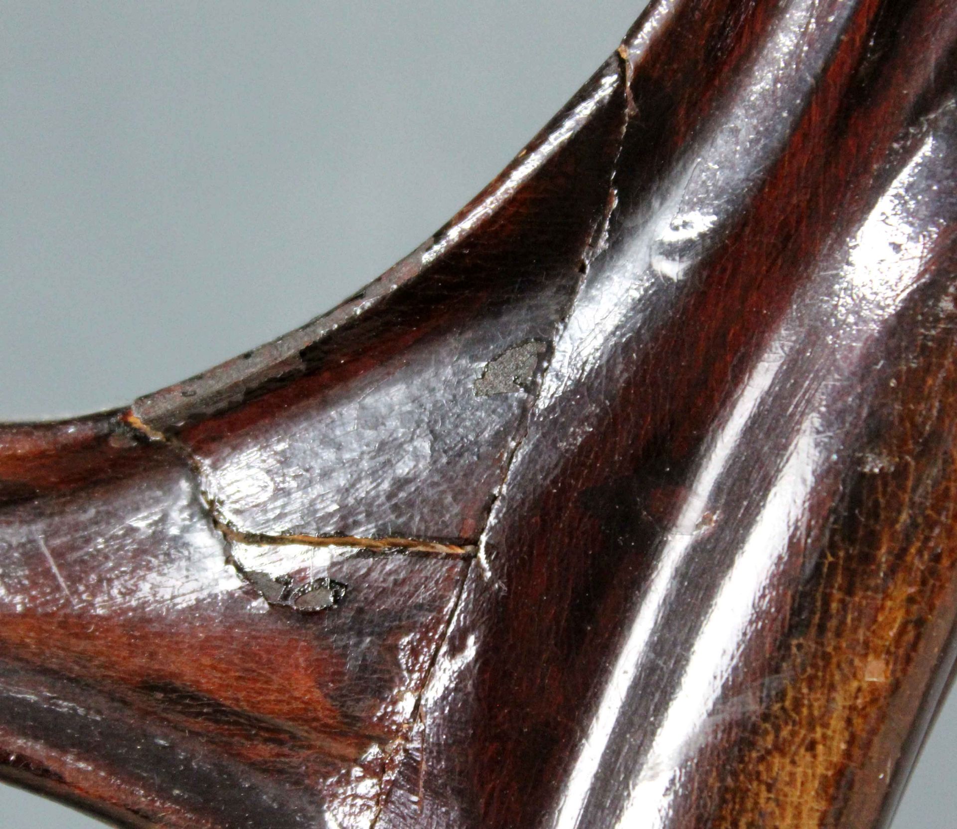 2 Stühle. Holz geschnitzt und ebonisiert. Wohl Periode Louis-Philippe I..92 cm x 46 cm x 59 cm. - Bild 8 aus 13