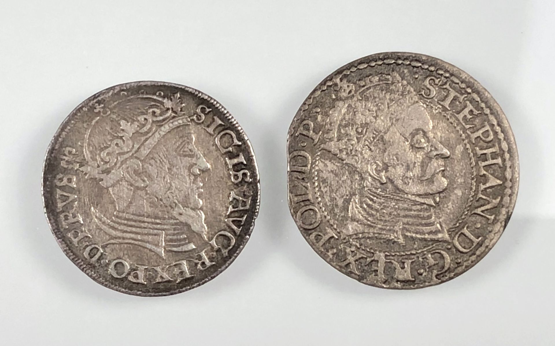 2 Münzen Danzig.Groschen 1579 Stephan Barthory (1576 - 1586).3-Gröscher 1557. 4,2 Gramm zusammen.2