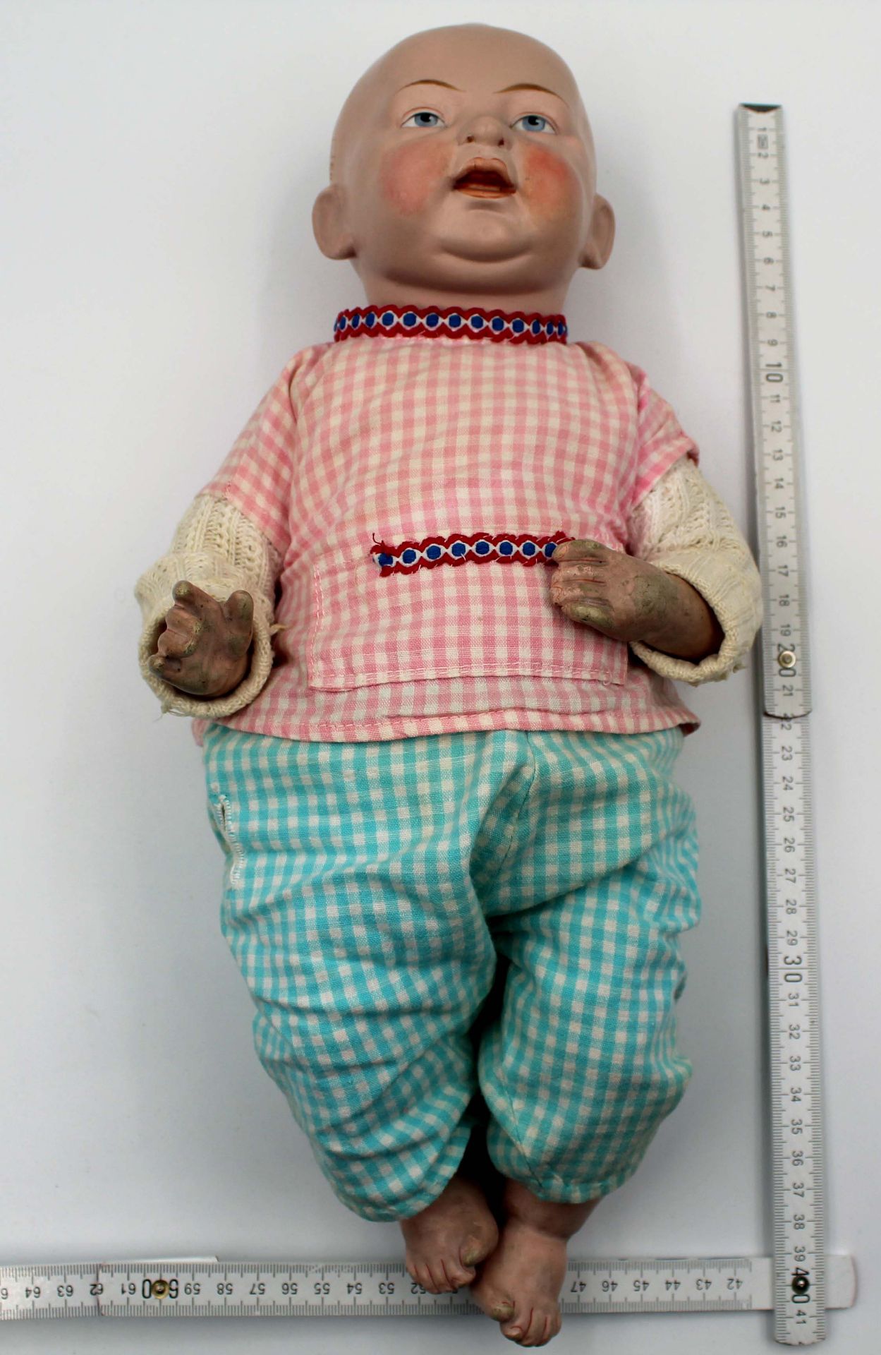 Puppe mit Porzellankopf und Porzellangliedern.41 cm hoch.Doll with porcelain head and porclain - Bild 4 aus 12