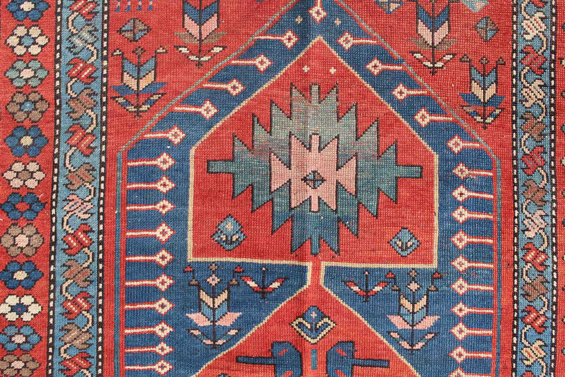 Schildkasak. Armenien / Kaukasus. Antik, Circa 120 Jahre alt.208 cm x 131 cm. Handgeknüpft. Wolle - Bild 15 aus 16