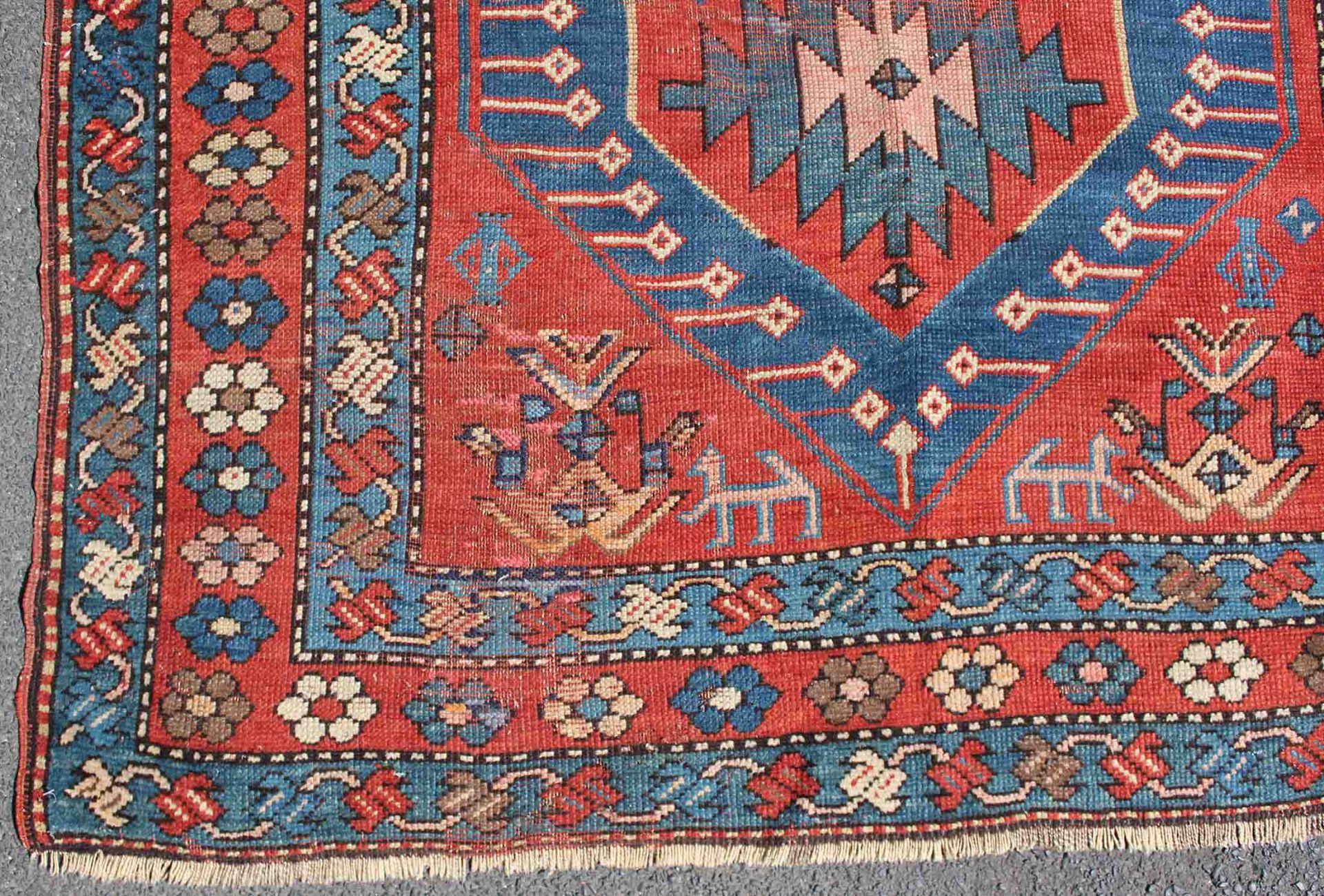 Schildkasak. Armenien / Kaukasus. Antik, Circa 120 Jahre alt.208 cm x 131 cm. Handgeknüpft. Wolle - Bild 9 aus 16