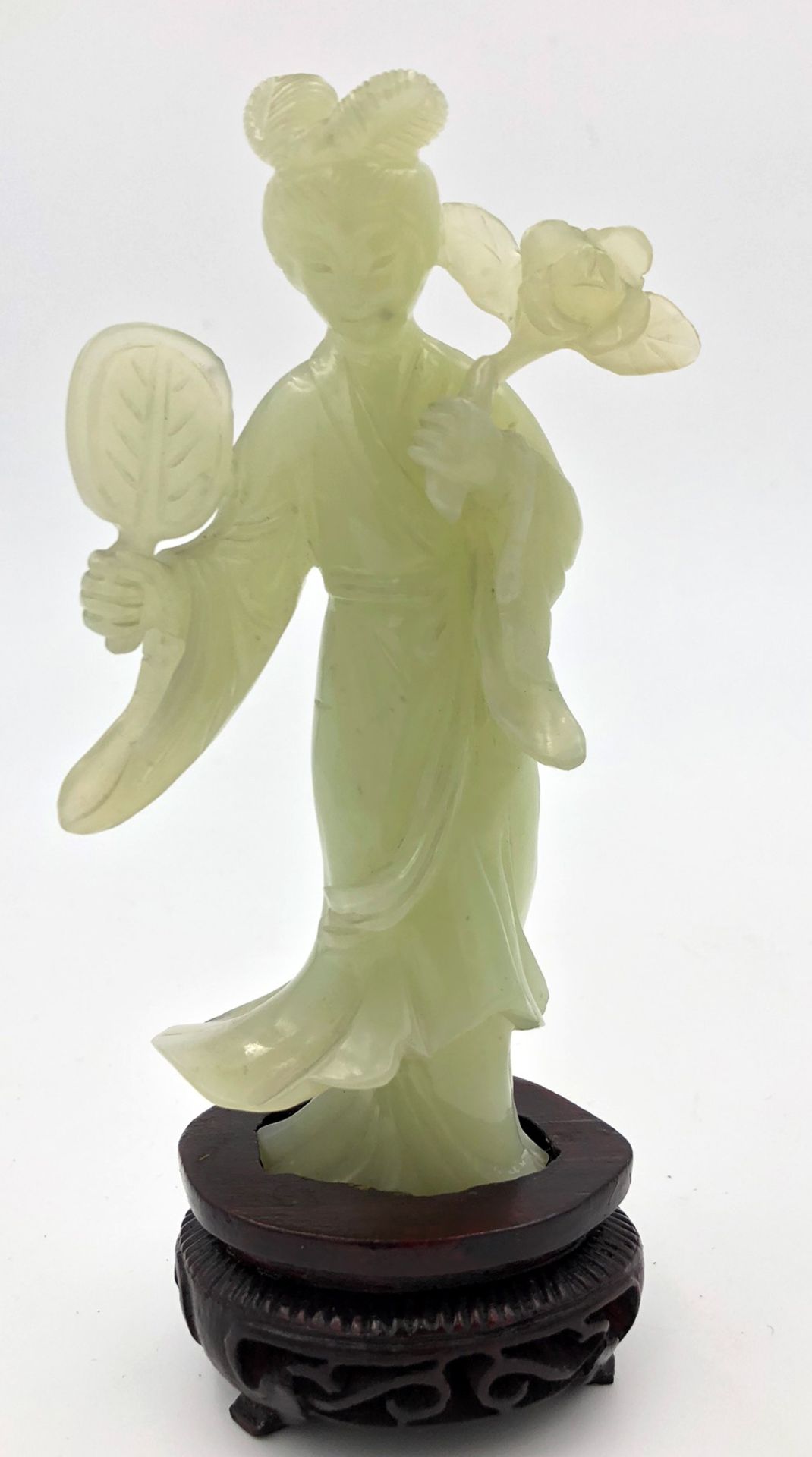 8 Skulpturen / Figuren / Puppen, wohl China / Japan, alt.Die Vitrine ist 44 cm hoch. Auch 2 Geisha - Bild 13 aus 21