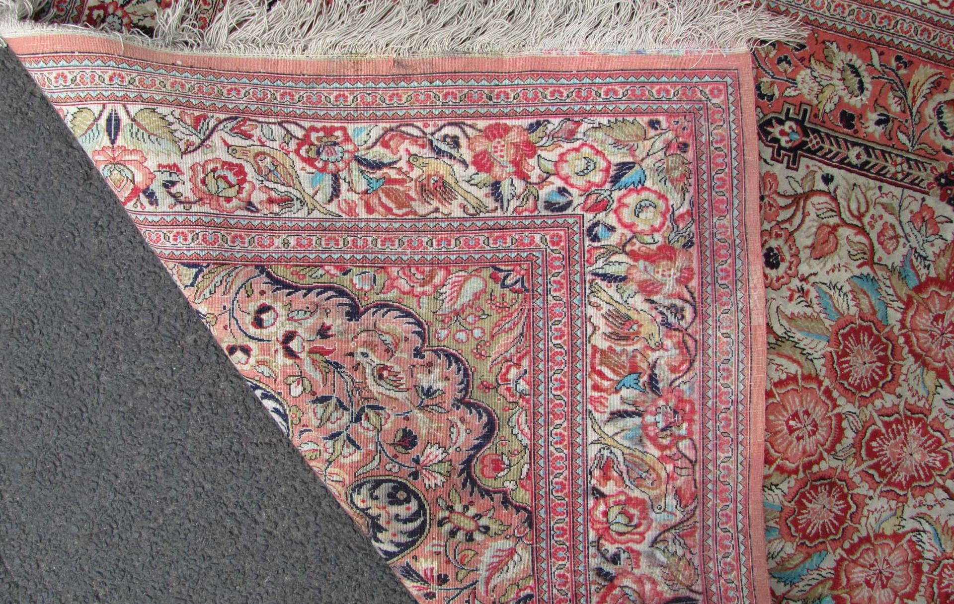 Ghom Seidenteppich. Gebetsteppich. Iran. Sehr feine Knüpfung.152 cm x 105 cm. Handgeknüpft. Seide - Bild 5 aus 6