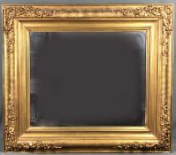 Spiegel, Rahmen wohl 19. Jahrhundert. Goldfarben.91 cm x 104 cm. Möbel.Frame prably 19th century