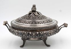 Terrine. Silber 925. 1652 Gramm.30 cm x 25 cm. Gepunzt ''STERLING 925 - 1000''.Tureen. Silver 925.