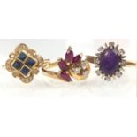 Gelb Gold 585. 3 Ringe. Amethyst, Rubine, Saphire, Diamanten.11,9 Gramm Gesamtgewicht. 3 Diamanten