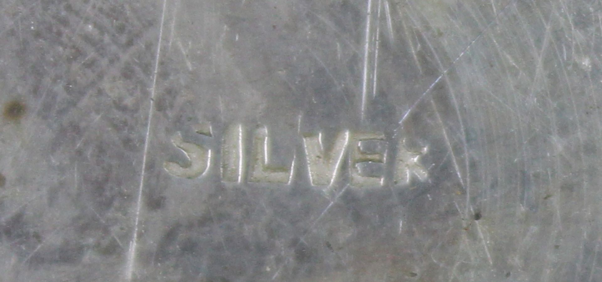 Schälchen und Serviettenring. Silber 82 Gramm.Dazu Versilbertes und Glas.Bowl and napkin ring. - Image 8 of 20