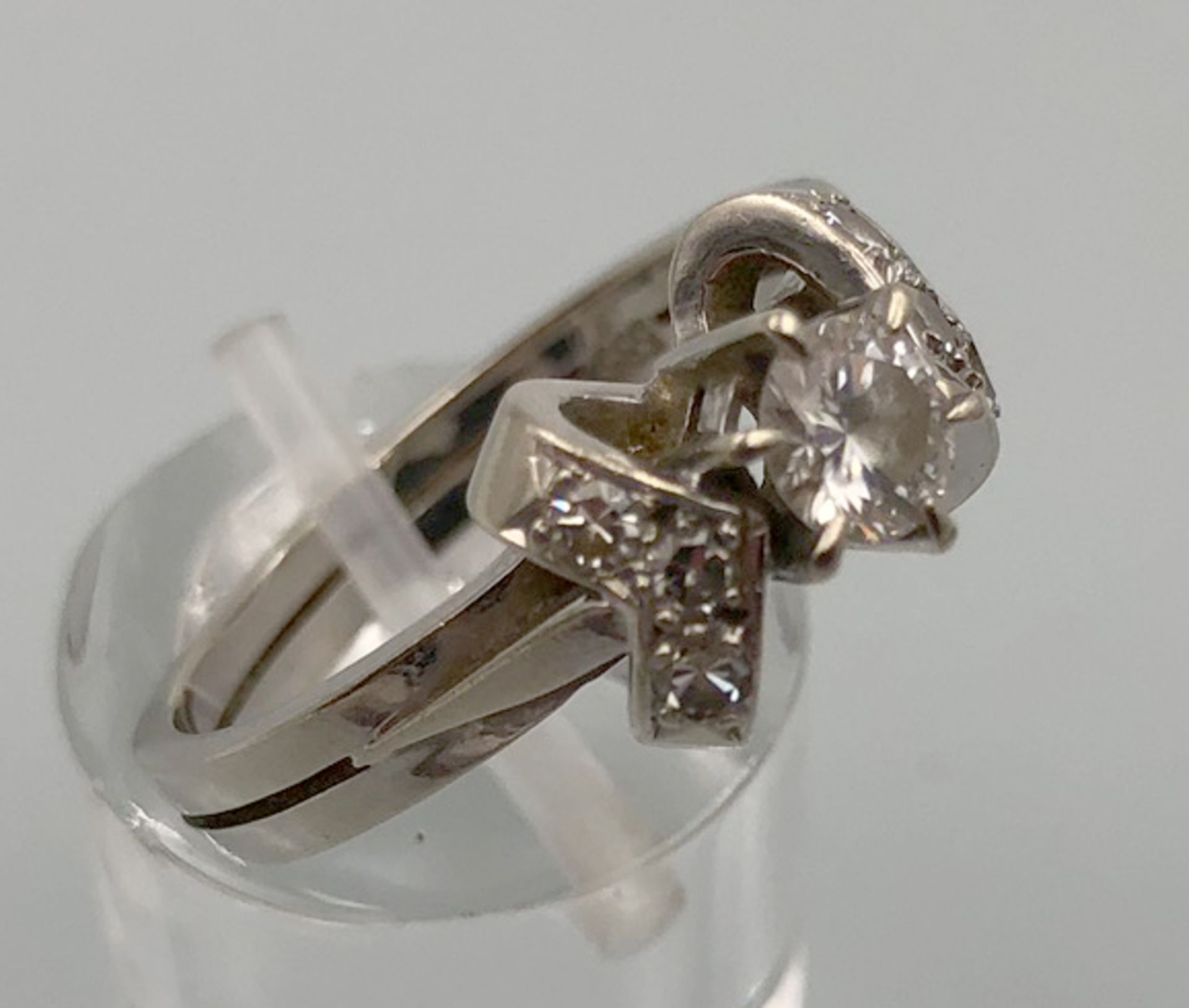 Weiß Gold 585. Ring mit Brillanten.4,0 Gramm Gesamtgewicht. Der mittige Diamant 4,48 mm Durchmesser, - Bild 8 aus 13