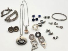 Moderner Silberschmuck. Teilweise Steine. 153 Gramm Brutto.Modern silver jewellery. Partial