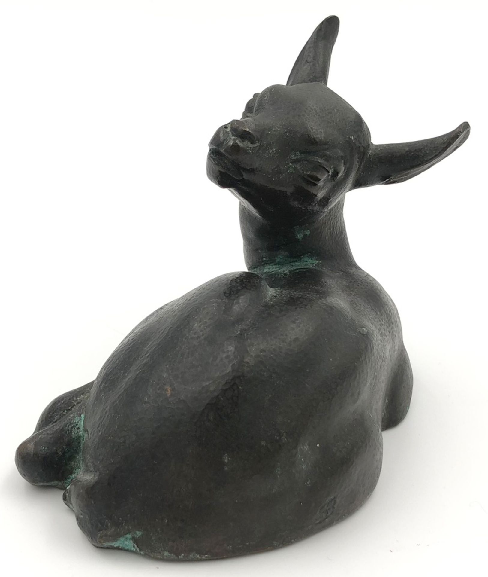 Monogrammist (XIX - XX). Kleiner Ziegenbock.10 cm x 12,5 cm. Skulptur. Bronze. Rückseitig