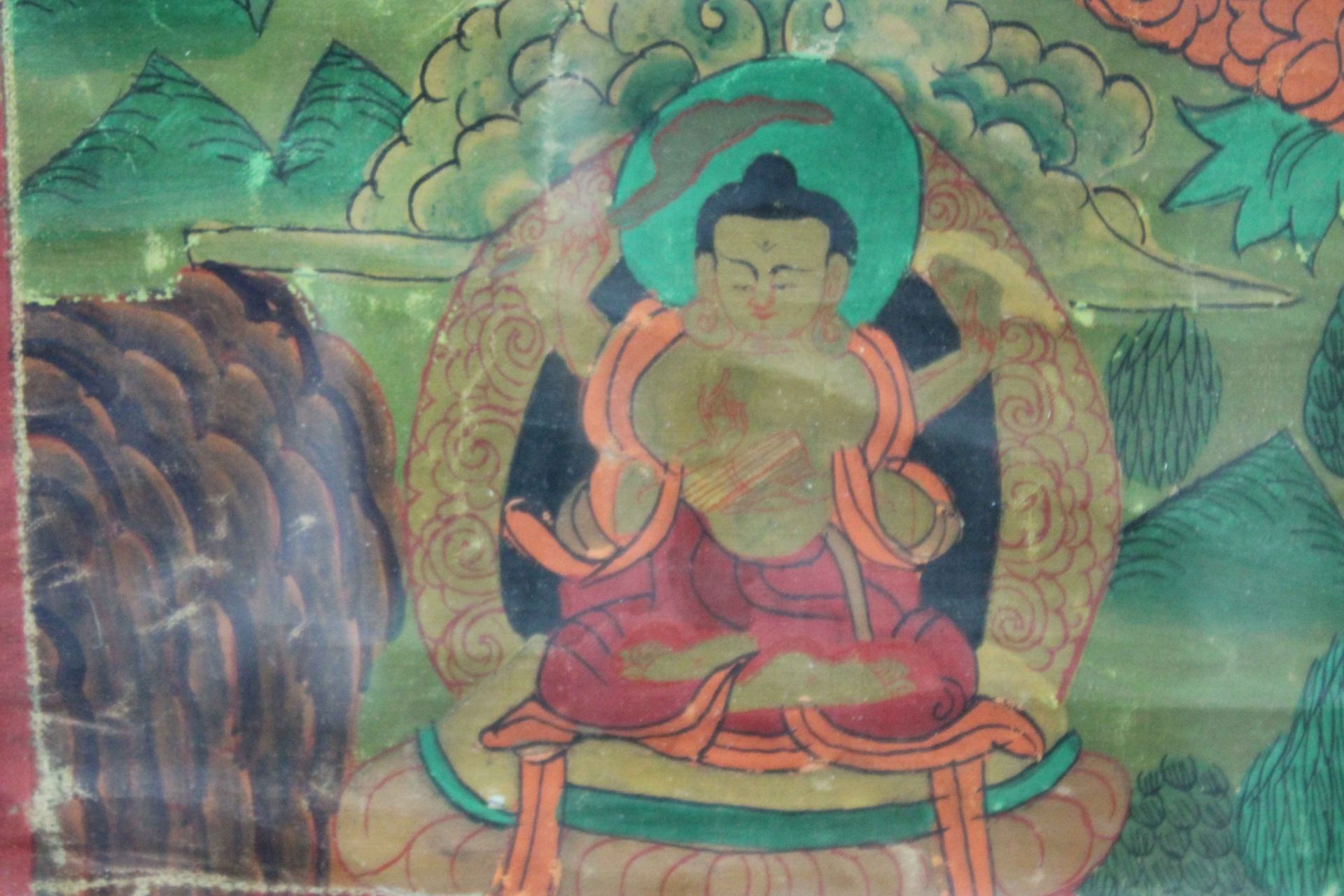 Zwei Thangka ''Weisse Tara auf Lotusblume'' und ''Grüne Tara''61 cm x 49 cm und 61 cm x 42 cm. - Image 8 of 13