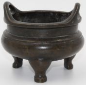 Weihrauchbrenner, China, 6- Zeichen- Marke.8 cm hoch. 11 cm im Durchmesser.Incense burner, China,