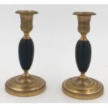 2 Bronze D'oré Kerzenständer. Paar. Klassizismus.18 cm hoch. 19. Jahrhundert.2 Bronze D'oré