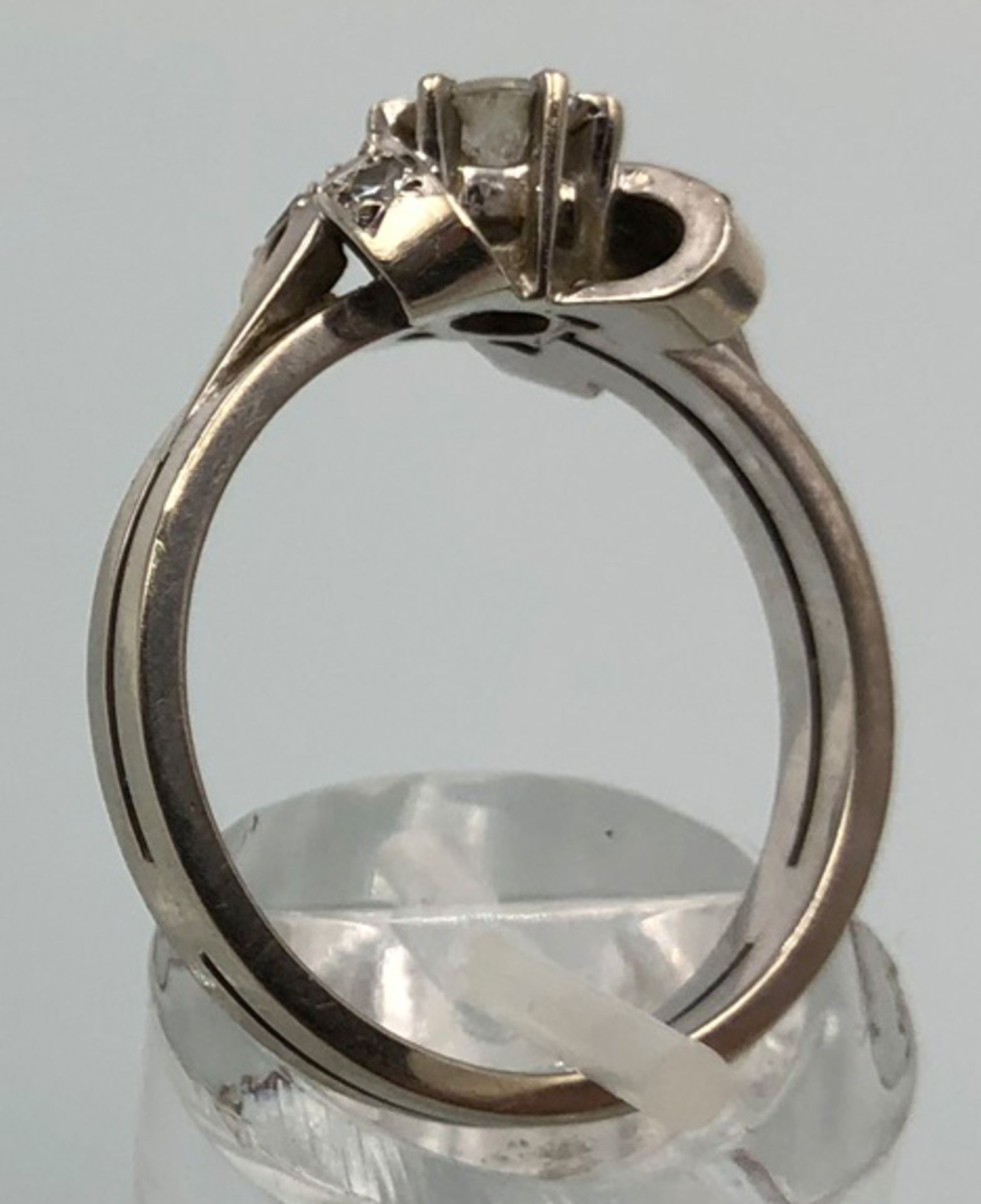 Weiß Gold 585. Ring mit Brillanten.4,0 Gramm Gesamtgewicht. Der mittige Diamant 4,48 mm Durchmesser, - Bild 2 aus 13