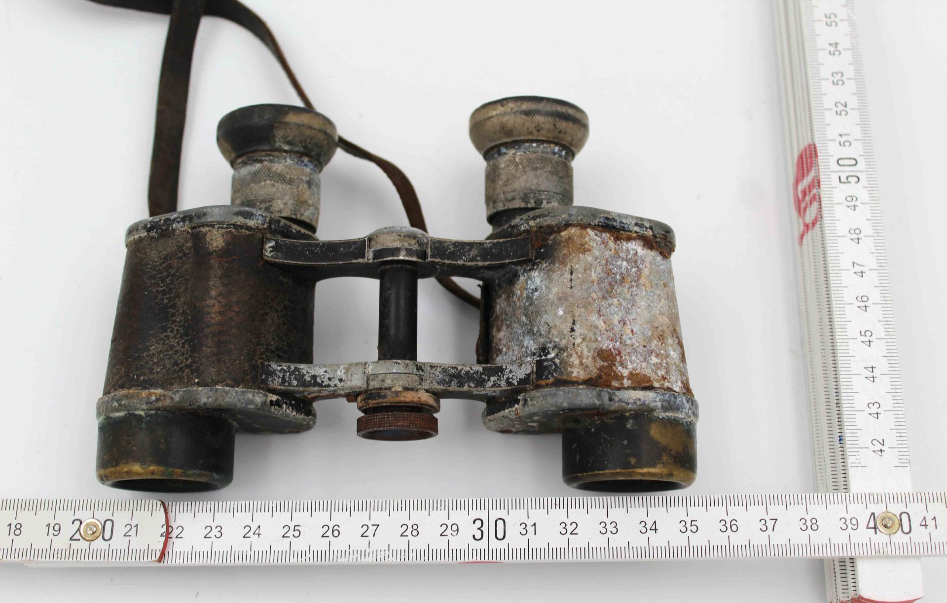 Carl Zeiss Jena, D.F. 6 x 24 Fernglas. Binokular. 1. Weltkrieg.Breite = 15 cm, Höhe = 10,5 cm, - Bild 5 aus 7