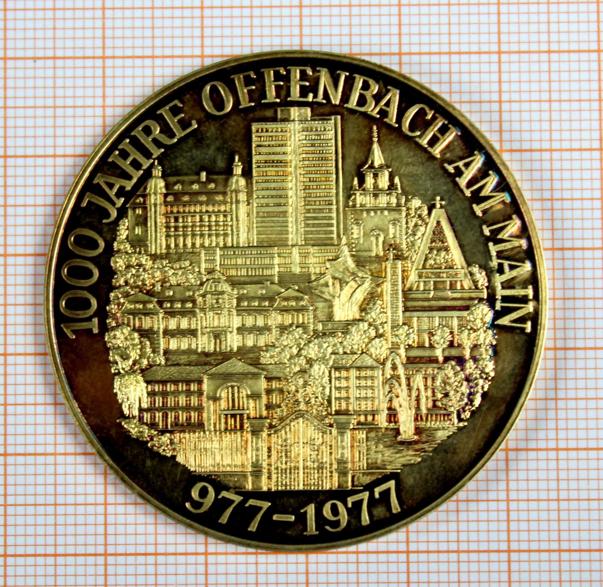 Medaille 977 - 1977, 1000 Jahrfeier Offenbach. Silber."1000 853" im Rand. Stadtansicht / Wappen. - Bild 4 aus 8