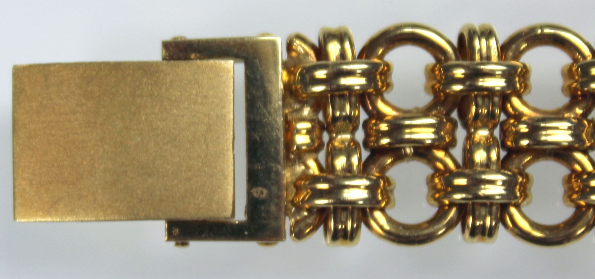 Schmuck Armbanduhr Gelb Gold 750, besetzt mit 36 kleinen Brillanten.58,5 Gramm Gesamtgewicht. - Bild 7 aus 11