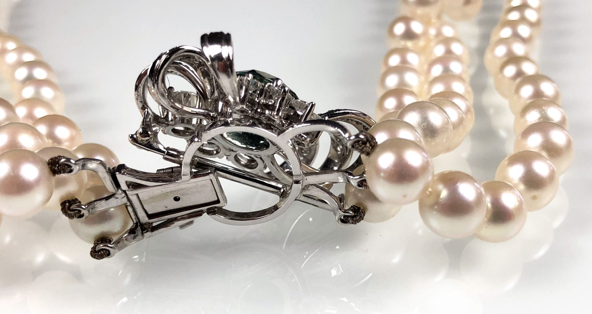 Collier. 3 Reihen Perlen. Verschluss Weiß Gold 18K.3 Große Altschliffdiamanten circa 0,75 + 0,5 + - Bild 7 aus 12