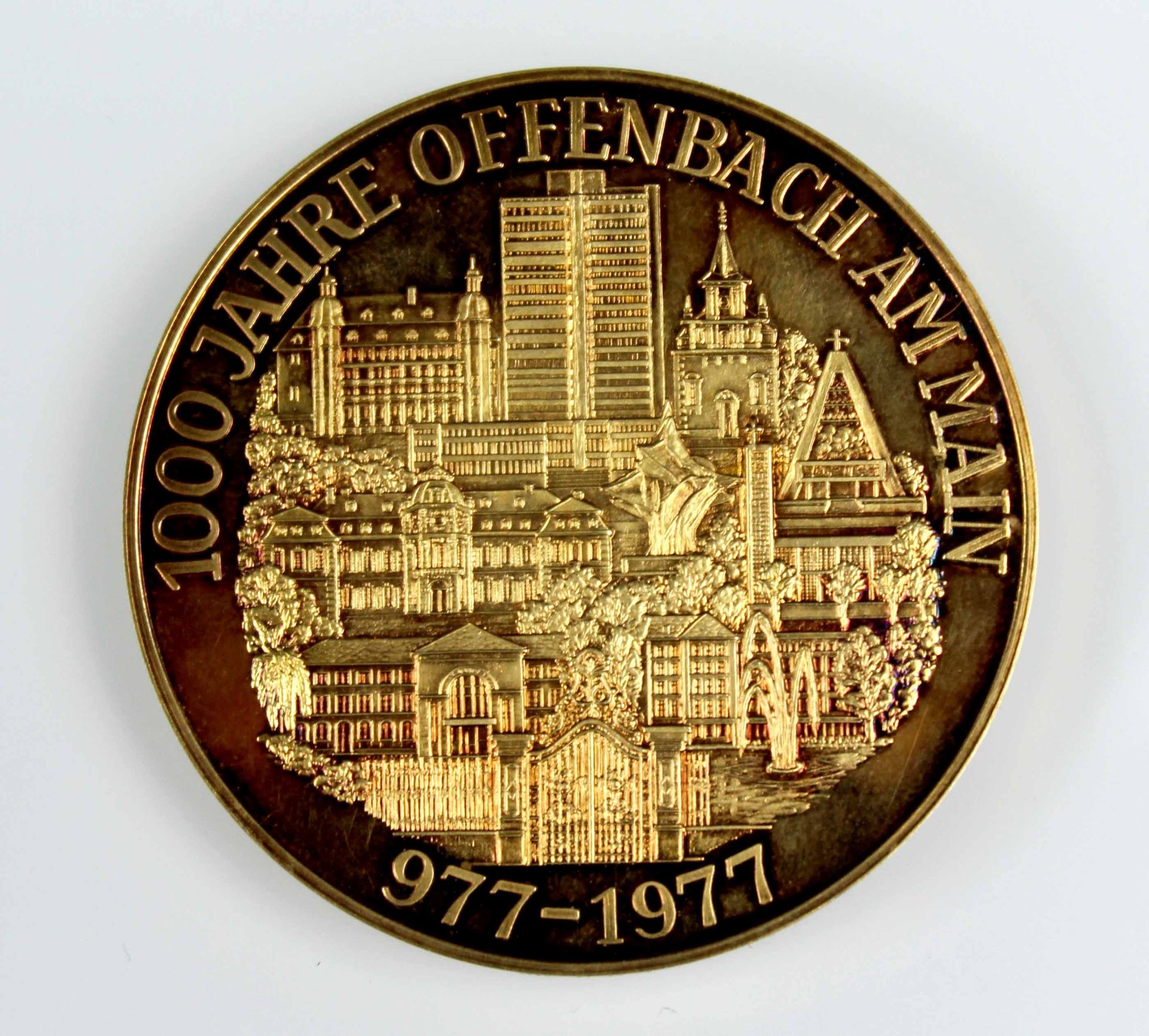 Medaille 977 - 1977, 1000 Jahrfeier Offenbach. Silber."1000 853" im Rand. Stadtansicht / Wappen.