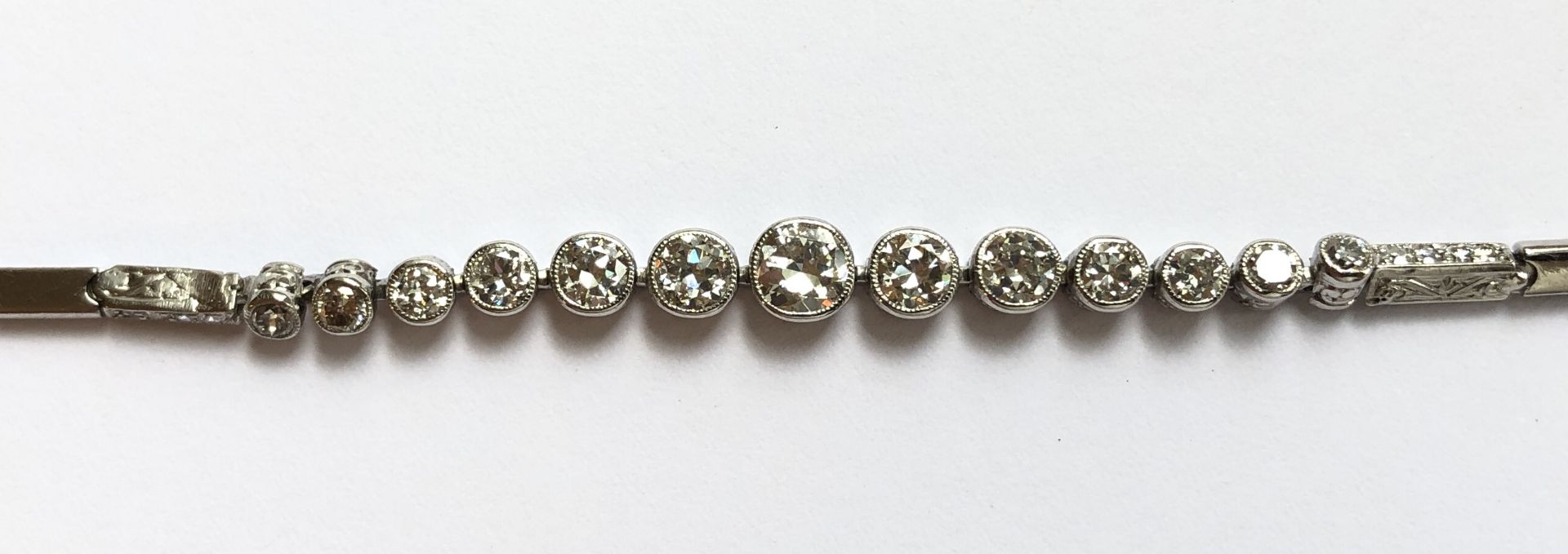 Art-Deco-Armband mit Diamanten, - Bild 2 aus 3