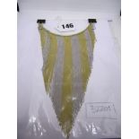 A fine quality two-colour 18 ct gold fringe necklet. FOR DETAILS OF ONLINE BIDDING ON THIS LOT