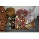 A mixed lot of collectables, comprising a bread crock, brass and copper cabinet items, and glass