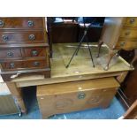 A Victorian scrubbed pine kitchen table on turned legs. FOR DETAILS OF ONLINE BIDDING ON THIS LOT