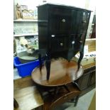 A furniture lot comprising a small black lacquered bow-fronted chest of two drawers, an oval