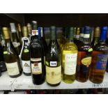 26 bottles of white table wines, including Macon Villages, 2003 (x 4); Ca' Vescovo Pinot Bianco