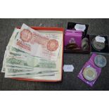 Six L.K. O'Brien £1 notes and one 10 shilling note, four Spanish 1000 Pesetas notes, seven modern