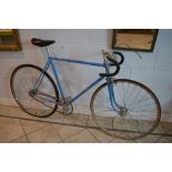 A blue Holdsworth racing bike TO BID ON THIS LOT AND FOR VIEWING APPOINTMENTS CONTACT BAINBRIDGES.