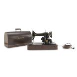 SEWING MACHINE SINGER BRAND EARLY 20TH CENTURY